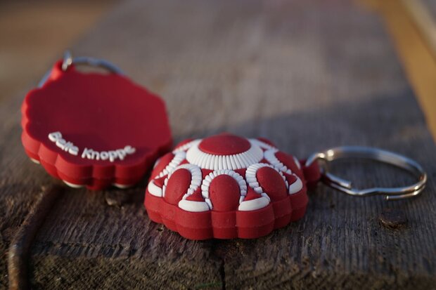 Zeeuwse Knop Sleutelhanger Rood